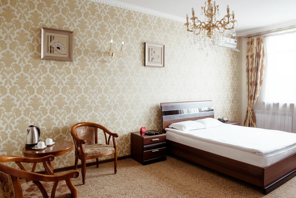 Albatros Hotel Bişkek Dış mekan fotoğraf
