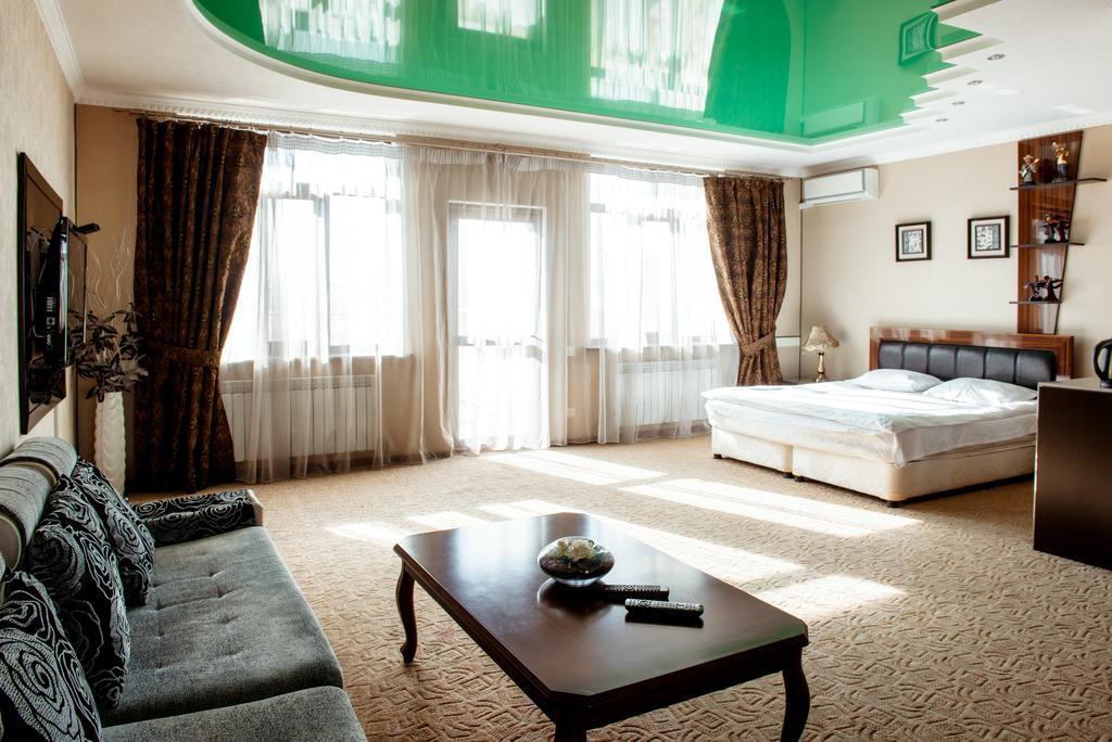 Albatros Hotel Bişkek Dış mekan fotoğraf
