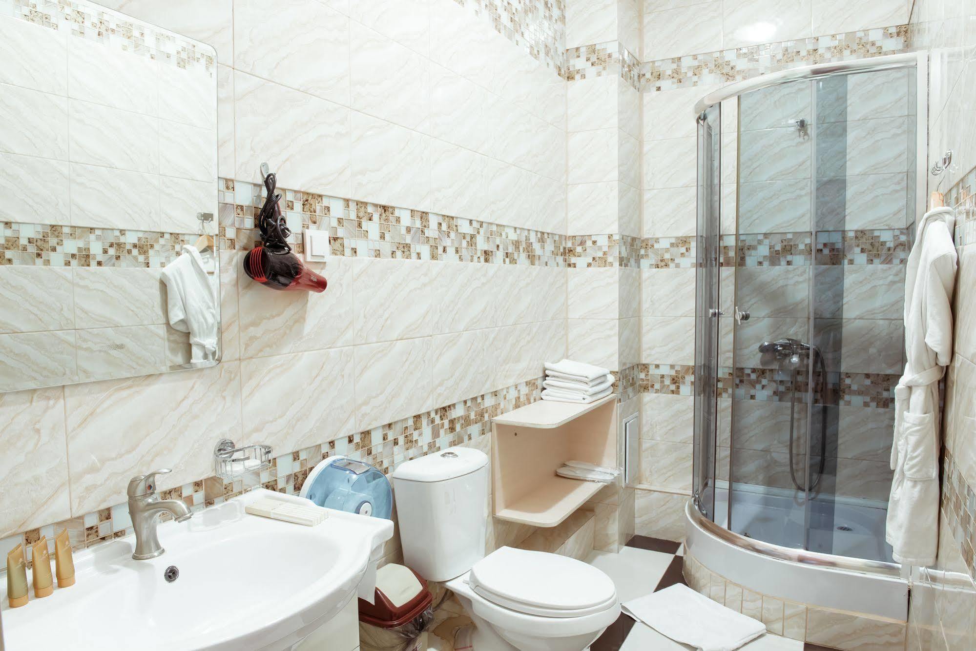 Albatros Hotel Bişkek Dış mekan fotoğraf